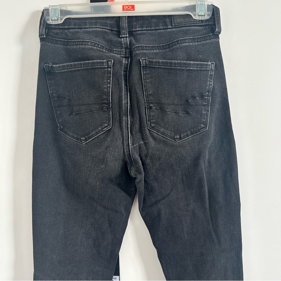 American Eagle Curvy Super High Rise Black Jeans - Picture 5 of 8